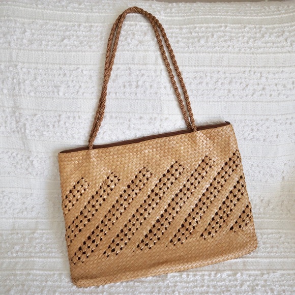 Vintage Handbags - Boho straw bag